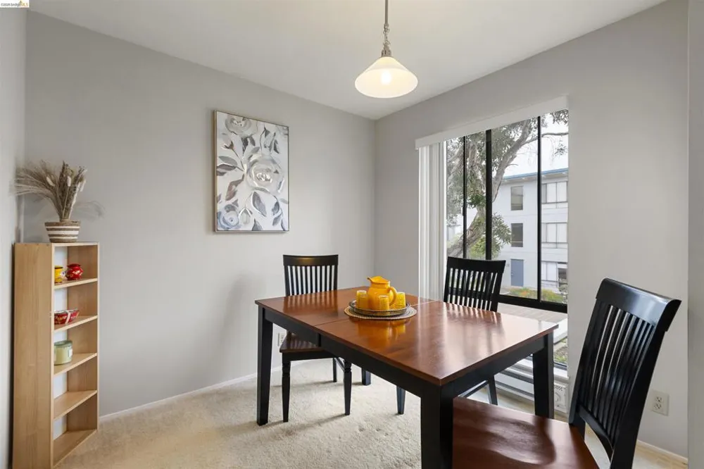 8 Captain Drive #E356 Emeryville, CA 94608