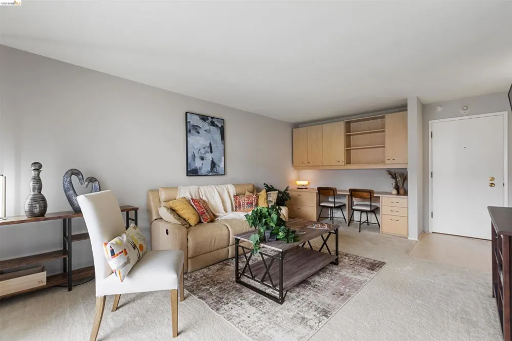 8 Captain Drive #E356 Emeryville, CA 94608
