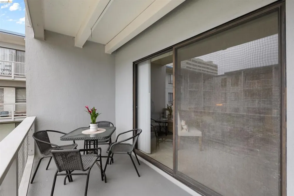8 Captain Drive #E356 Emeryville, CA 94608