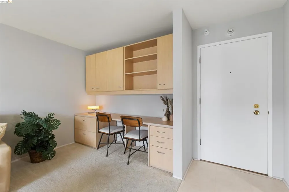 8 Captain Drive #E356 Emeryville, CA 94608