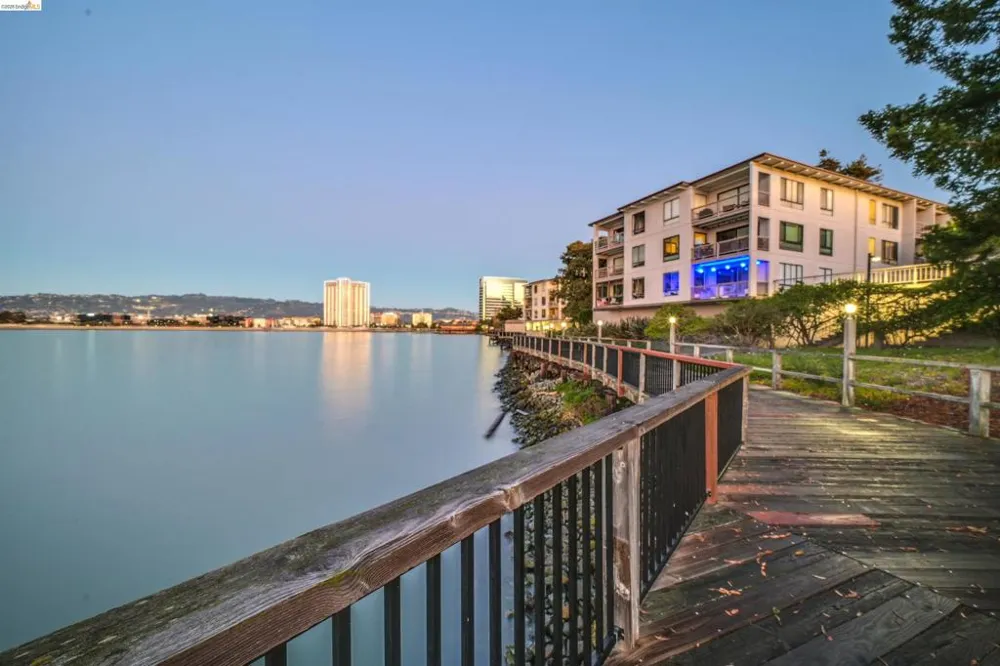 8 Captain Drive #E356 Emeryville, CA 94608