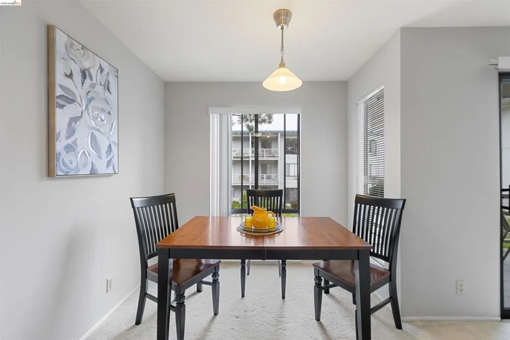 8 Captain Drive #E356 Emeryville, CA 94608