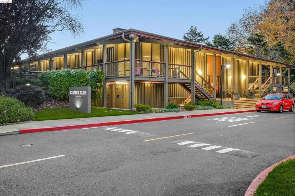 8 Captain Drive #E356 Emeryville, CA 94608