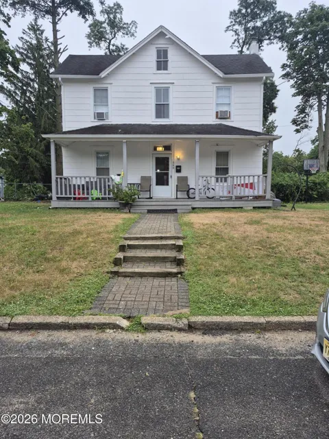 366 Lake Avenue