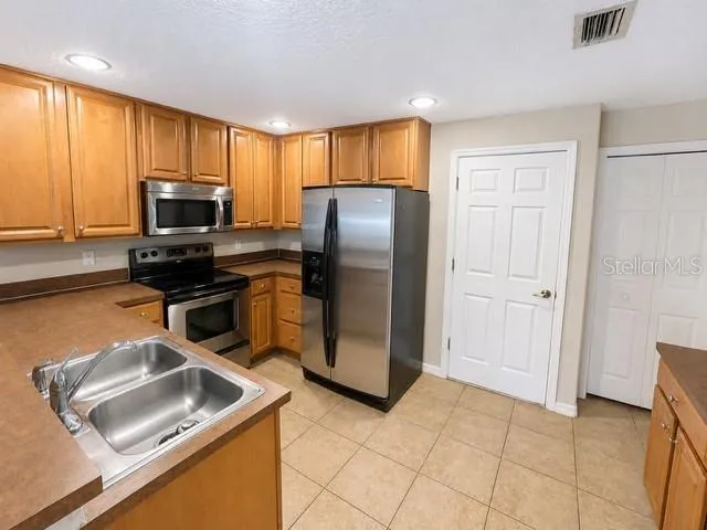 4559 LACEBARK TRAIL Oviedo, FL 32765