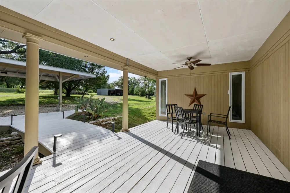 212 County Road 229 Road Briggs, TX 78608