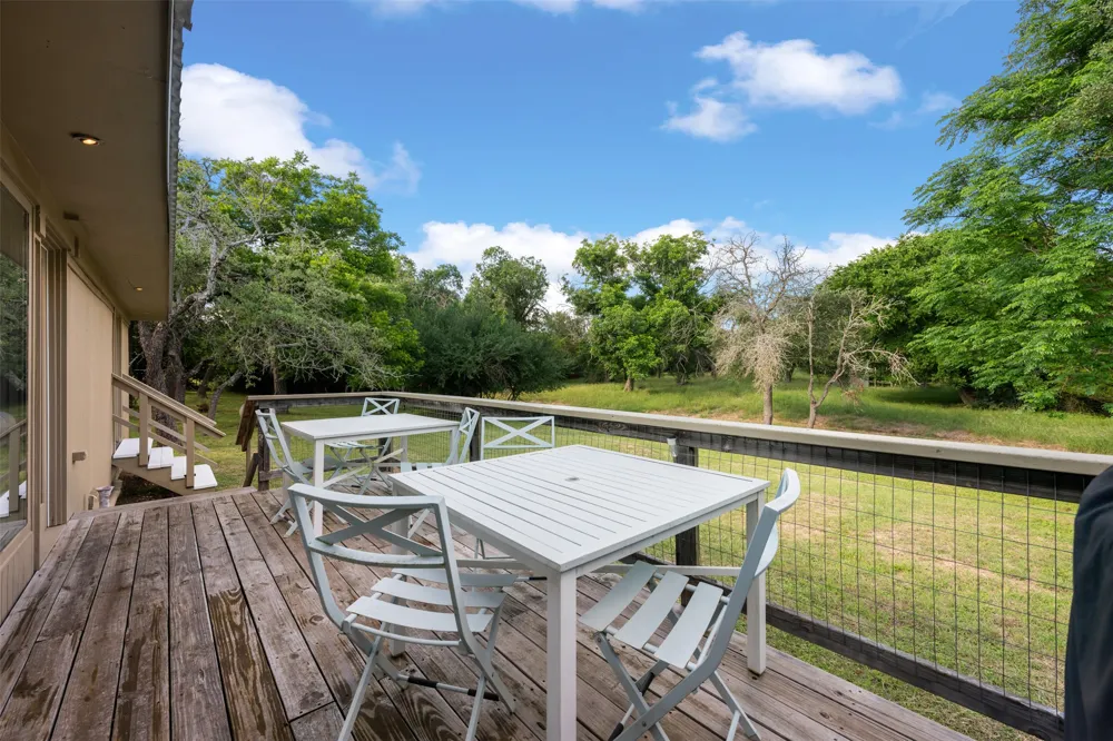 212 County Road 229 Road Briggs, TX 78608