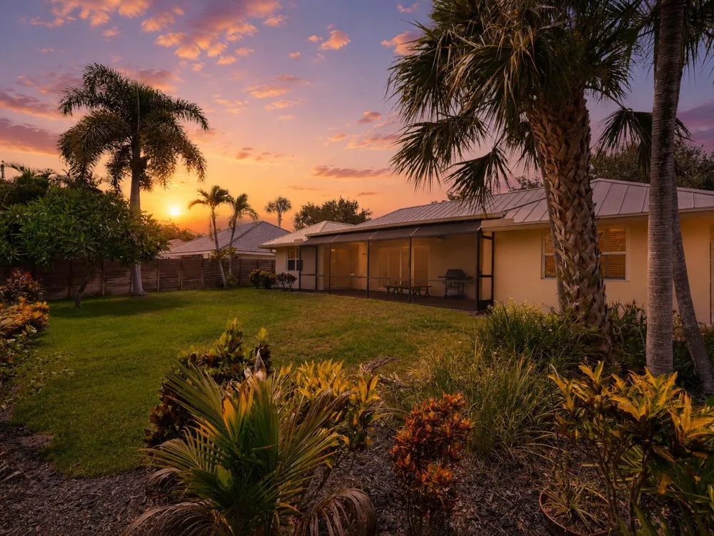 9746 SE Landing Place Tequesta, FL 33469