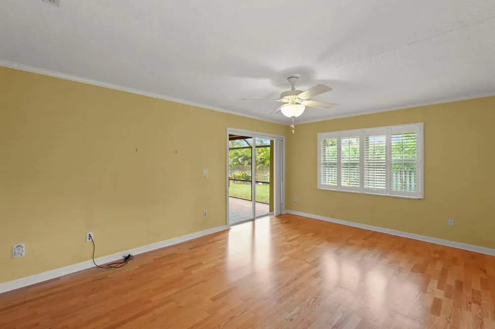 9746 SE Landing Place Tequesta, FL 33469