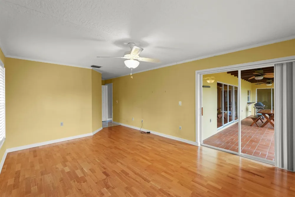 9746 SE Landing Place Tequesta, FL 33469