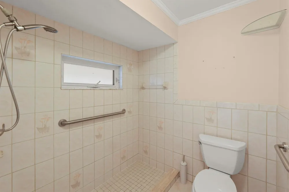 9746 SE Landing Place Tequesta, FL 33469
