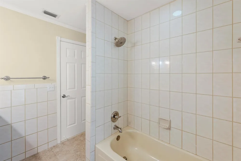 9746 SE Landing Place Tequesta, FL 33469