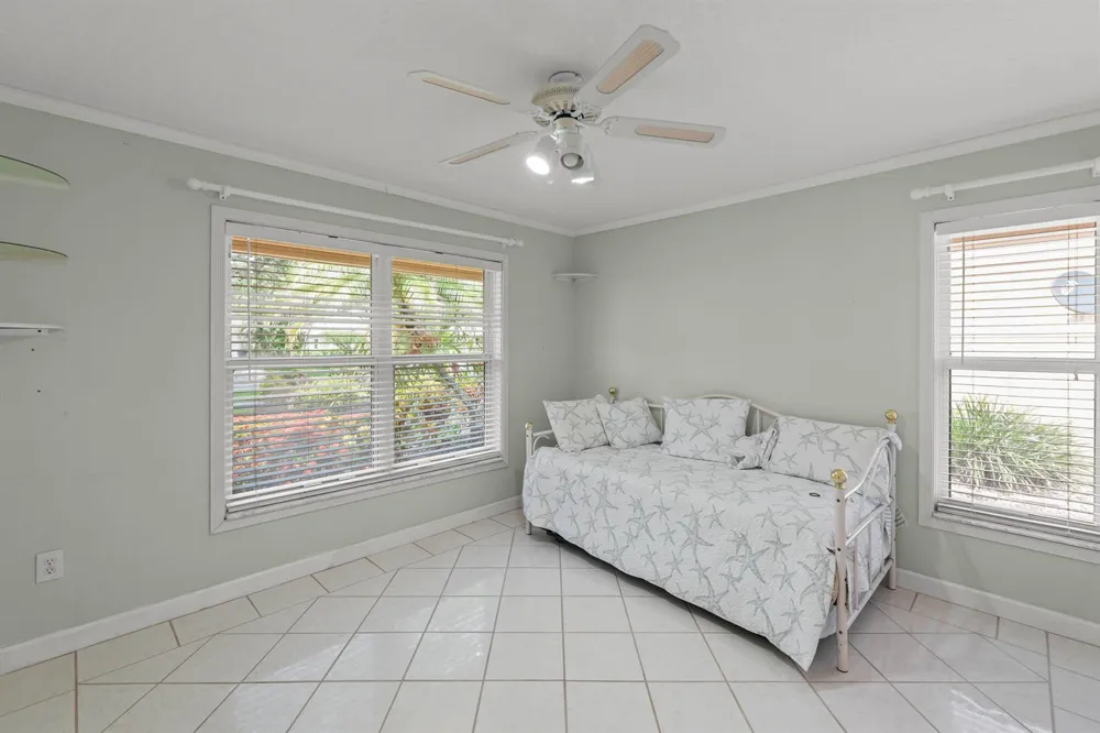 9746 SE Landing Place Tequesta, FL 33469