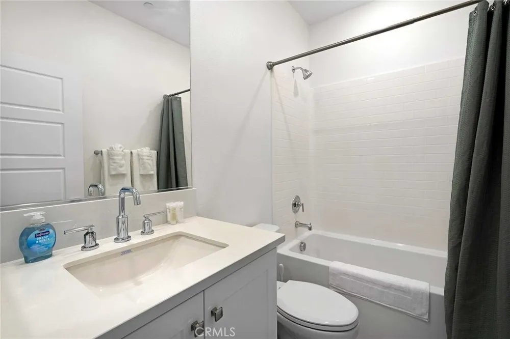 228 Siena Lake Forest, CA 92630