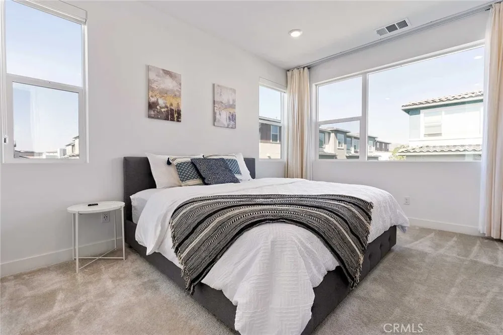 228 Siena Lake Forest, CA 92630