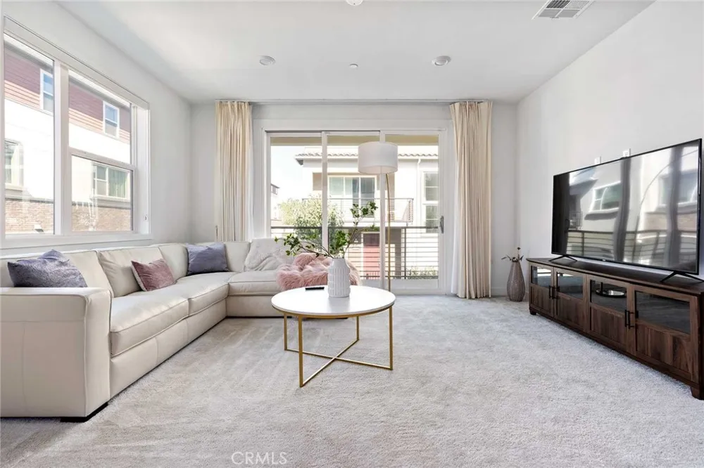 228 Siena Lake Forest, CA 92630