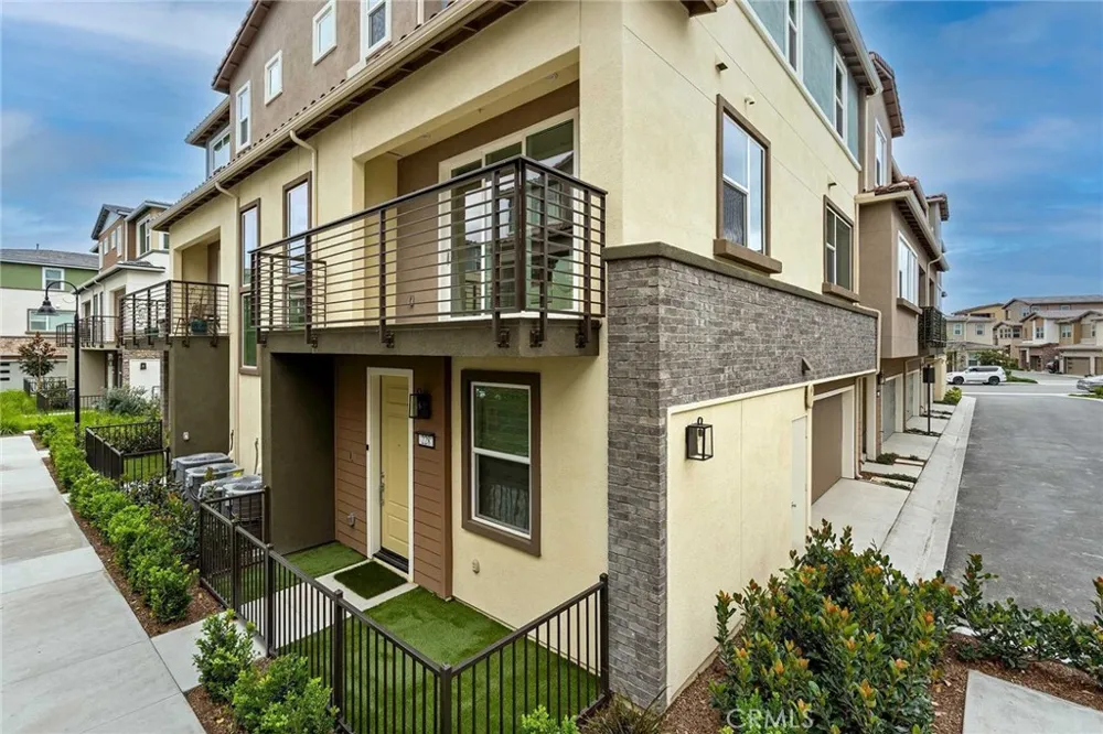 228 Siena Lake Forest, CA 92630
