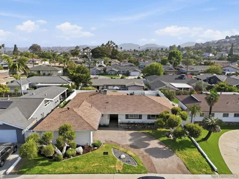 6034 Del Cerro Blvd