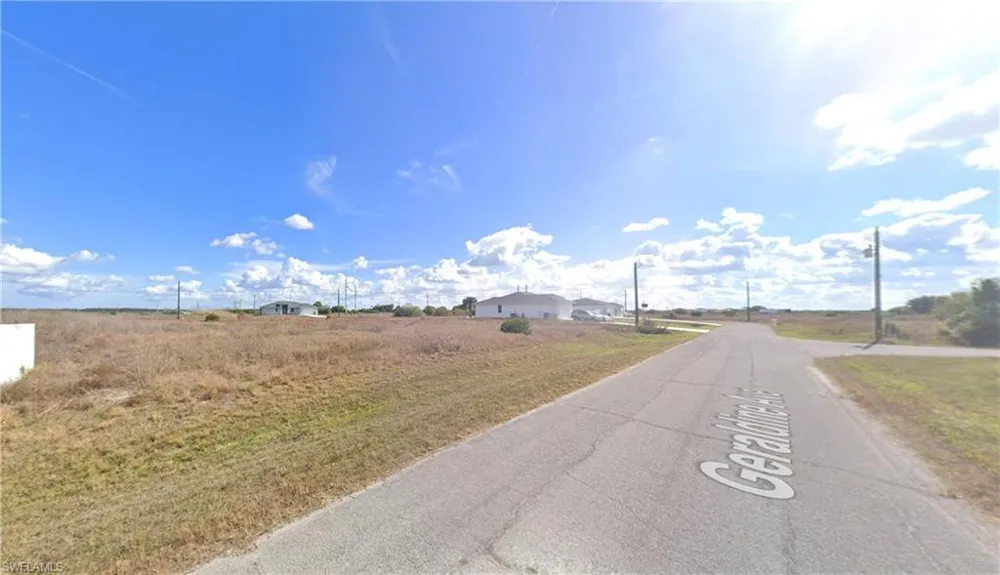 555 David Circle Labelle, FL 33935