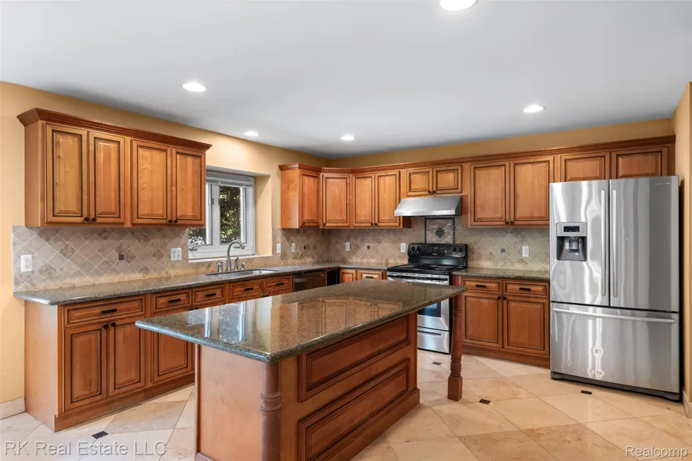 3178 Avalon Road Rochester Hills City, MI 48309