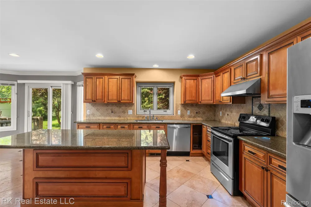 3178 Avalon Road Rochester Hills City, MI 48309