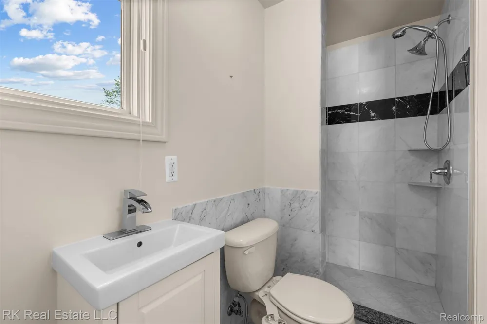 3178 Avalon Road Rochester Hills City, MI 48309