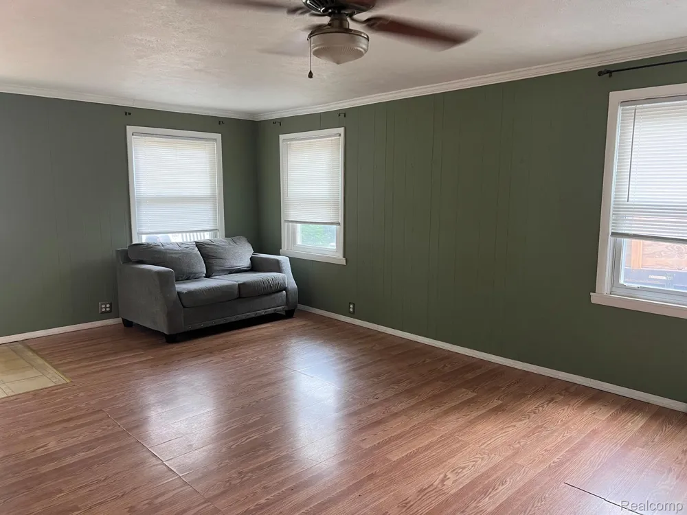 6319 S Washington Avenue Lansing City, MI 48911