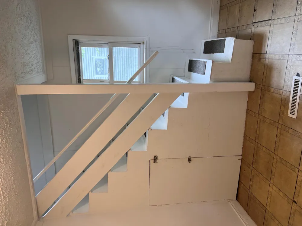 6319 S Washington Avenue Lansing City, MI 48911