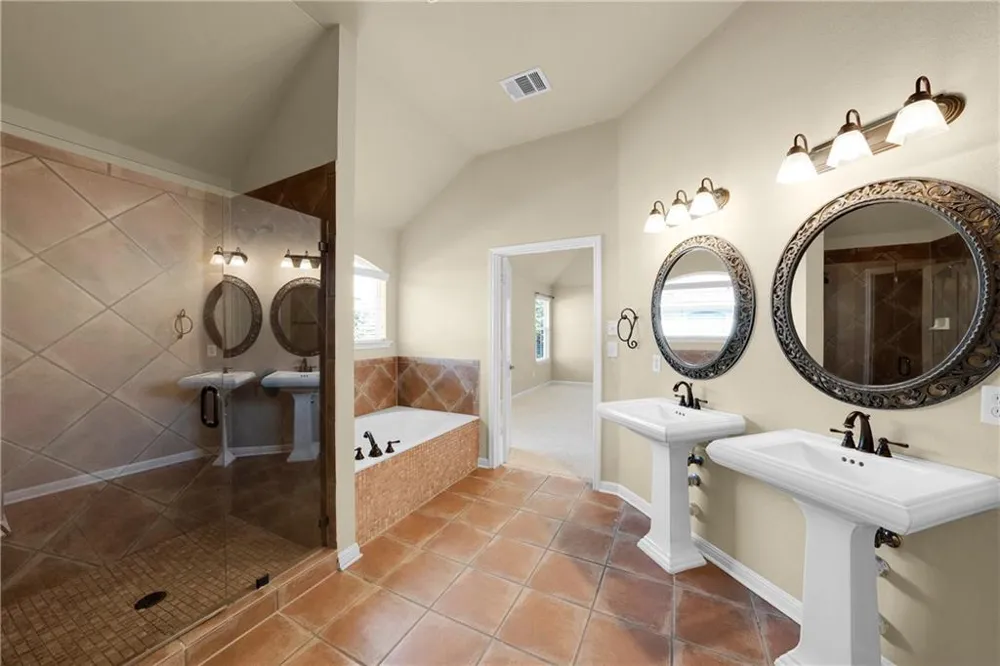 7608 Black Mountain Drive Austin, TX 78736