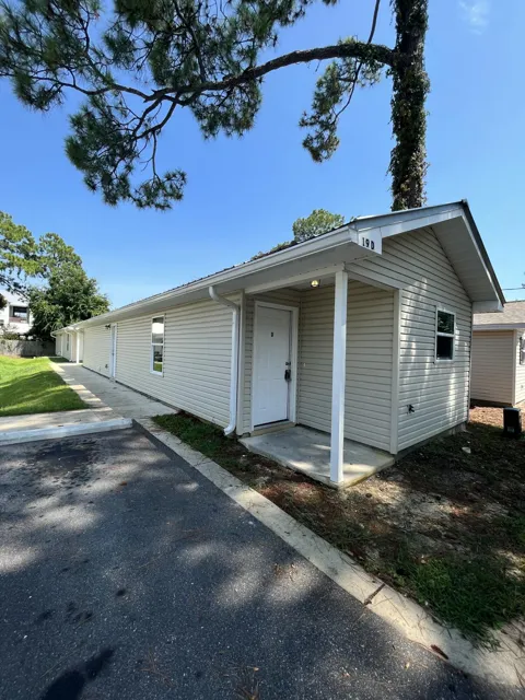 19 SE Park Circle #UNIT A