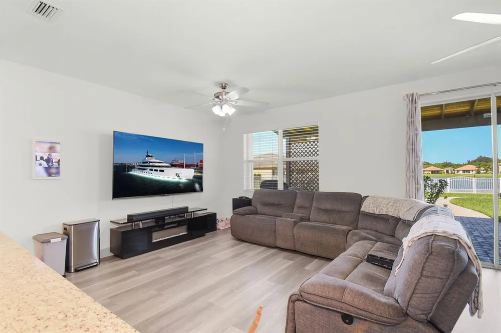 840 Gairloch Lane Fort Pierce, FL 34947