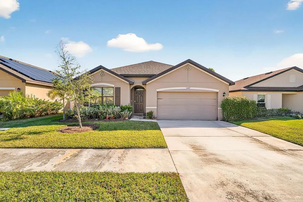 5307 Entertainment Way Fort Pierce, FL 34947