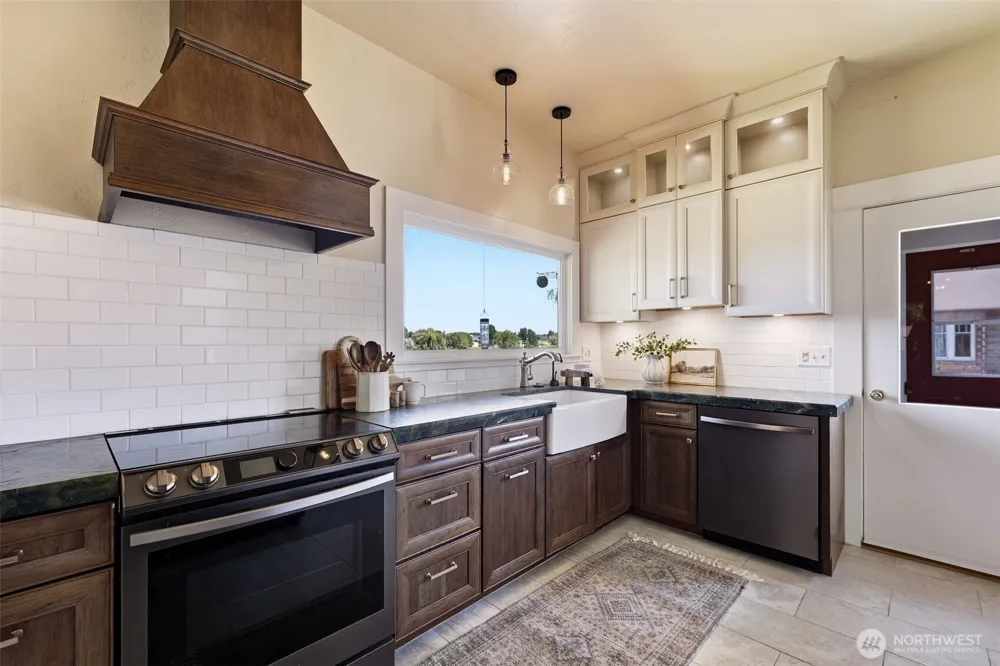 106 7th Street Prosser, WA 99350