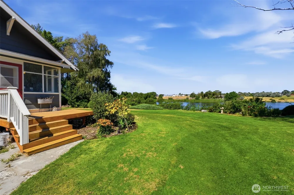 106 7th Street Prosser, WA 99350