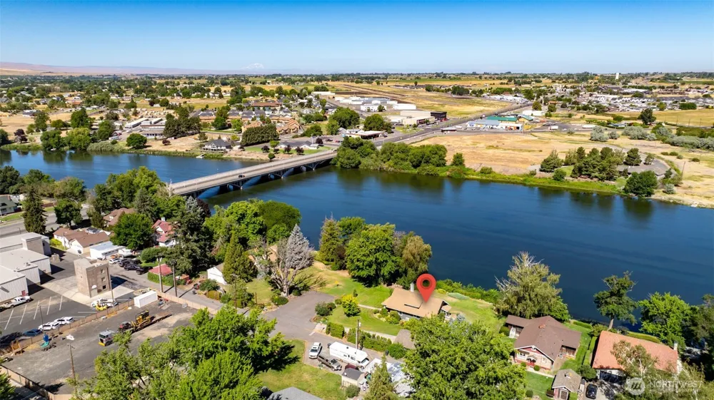 106 7th Street Prosser, WA 99350
