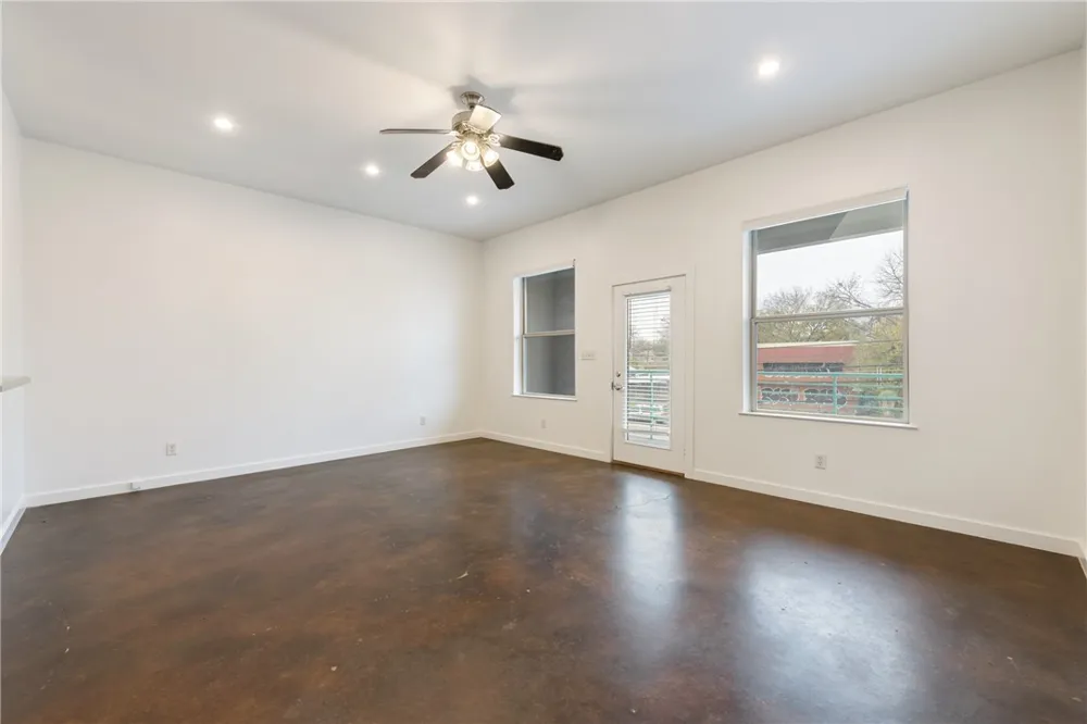 2601 E 7th Street #203 Austin, TX 78702