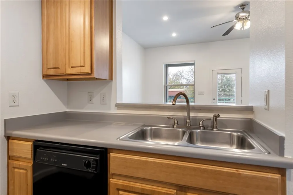 2601 E 7th Street #203 Austin, TX 78702
