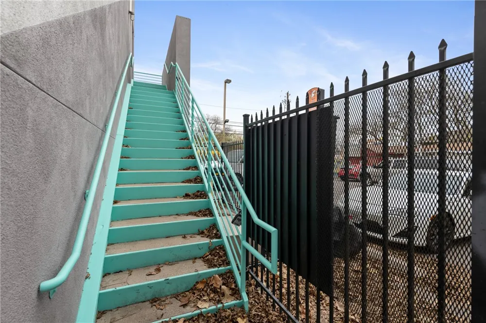2601 E 7th Street #203 Austin, TX 78702