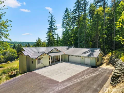 1520 West Valley