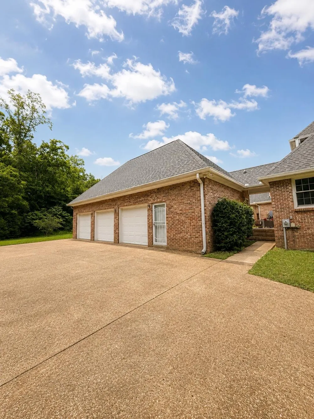 7902 Ooltewah Georgetown Road Ooltewah, TN 37363