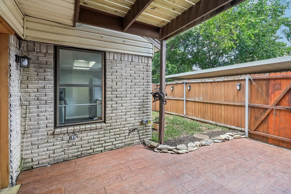 2059 Embassy Way Carrollton, TX 75006