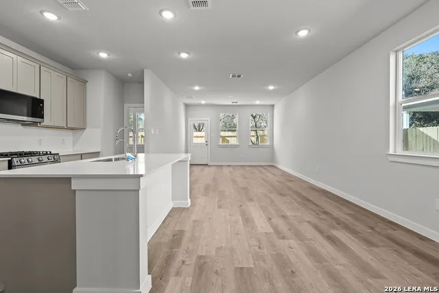 7387 Teal Trace Leon Valley, TX 78240