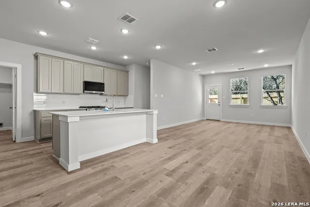 7387 Teal Trace Leon Valley, TX 78240