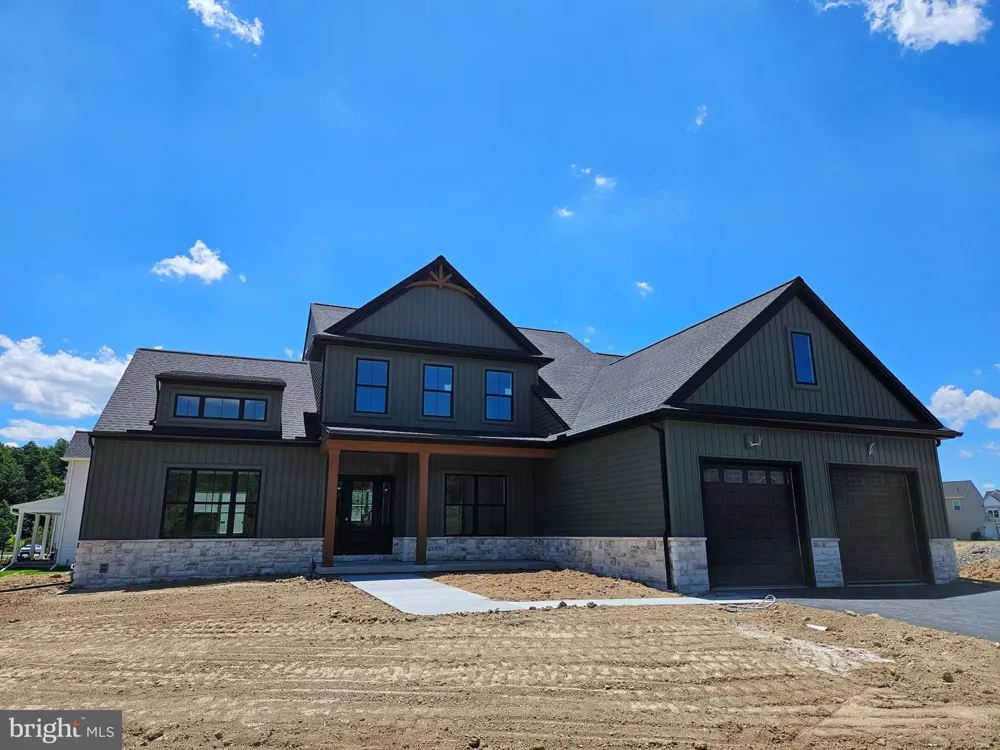 S. AUTUMN CHASE DRIVE Mechanicsburg, PA 17055