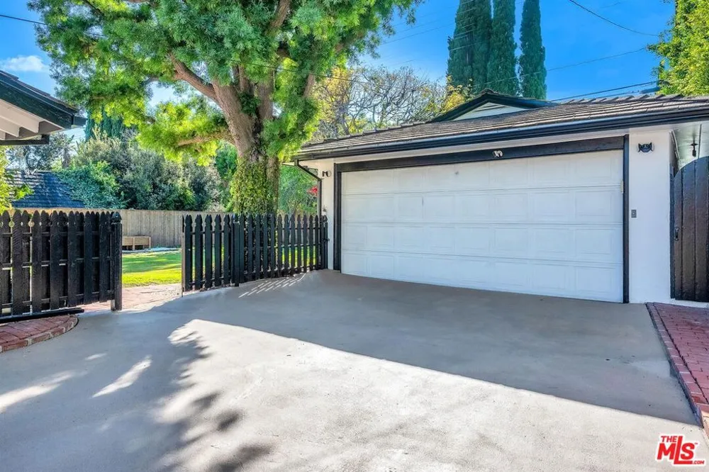 629 Rexford Drive Beverly Hills, CA 90210