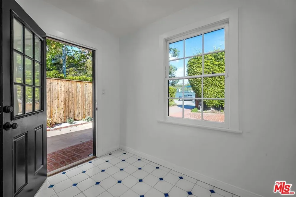 629 Rexford Drive Beverly Hills, CA 90210