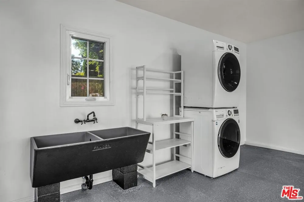629 Rexford Drive Beverly Hills, CA 90210