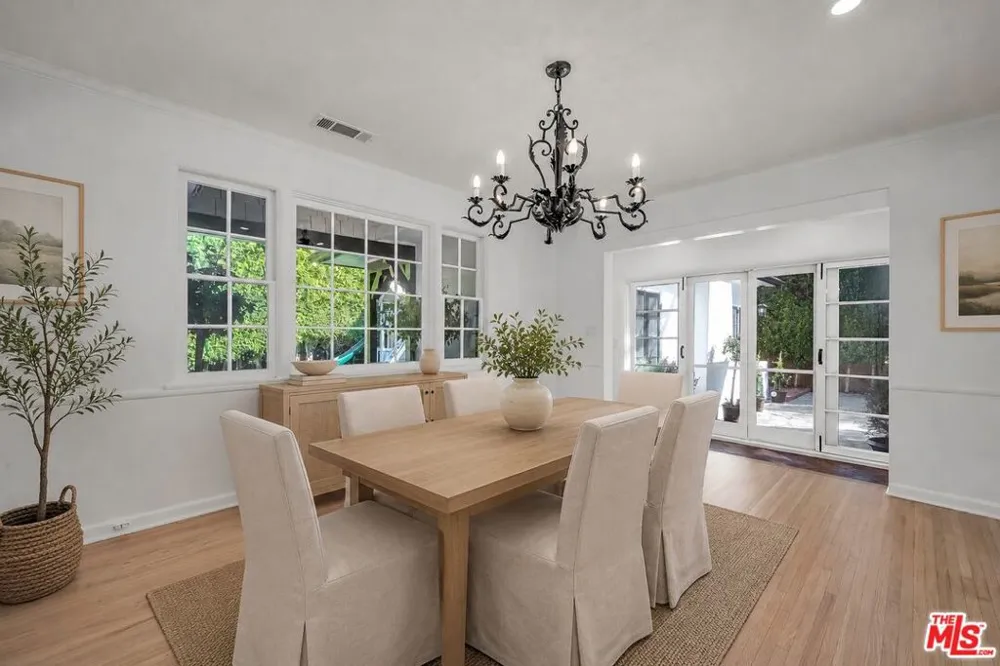 629 Rexford Drive Beverly Hills, CA 90210