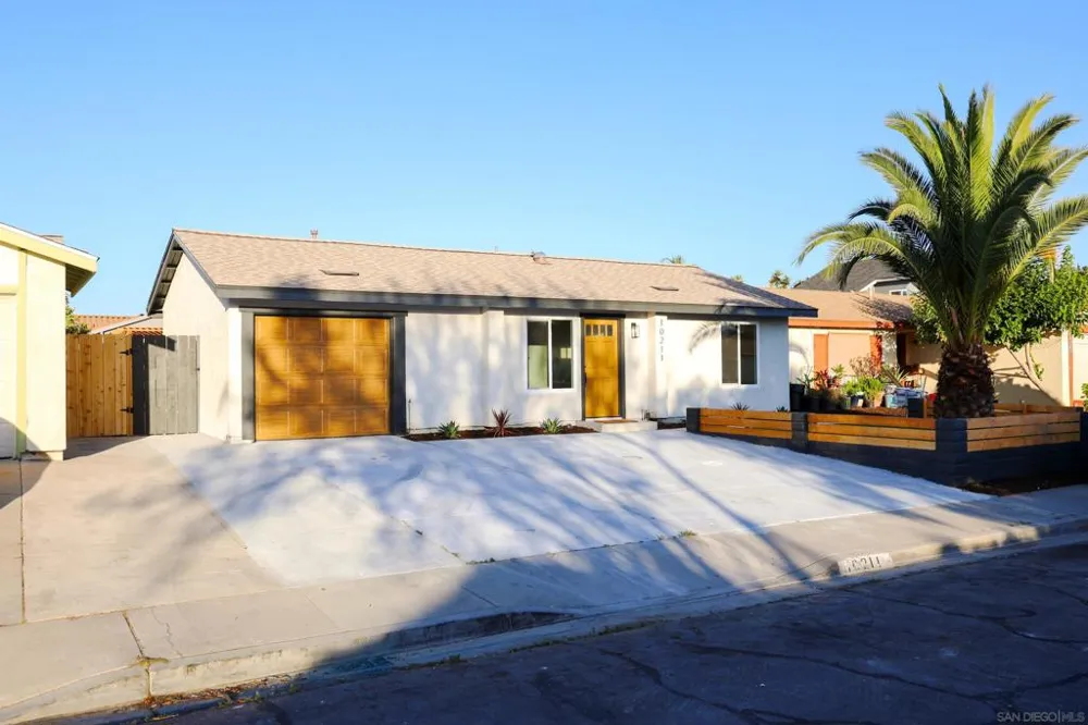 10211 Saluda Ave San Diego, CA 92126
