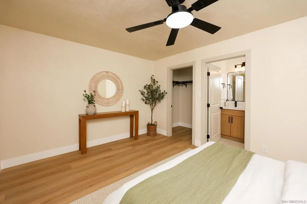 10211 Saluda Ave San Diego, CA 92126